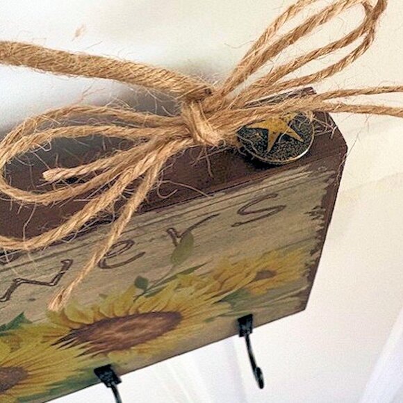 Sunflower Key Holder, Wall Key Holder, Key Hooks, Necklace Hooks, NWOT - Picture 4 of 4